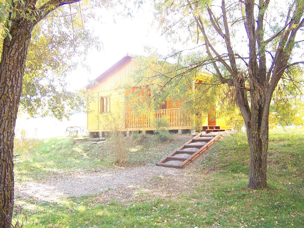 Camping La Motte Flottante La Freissinouse Buitenkant foto