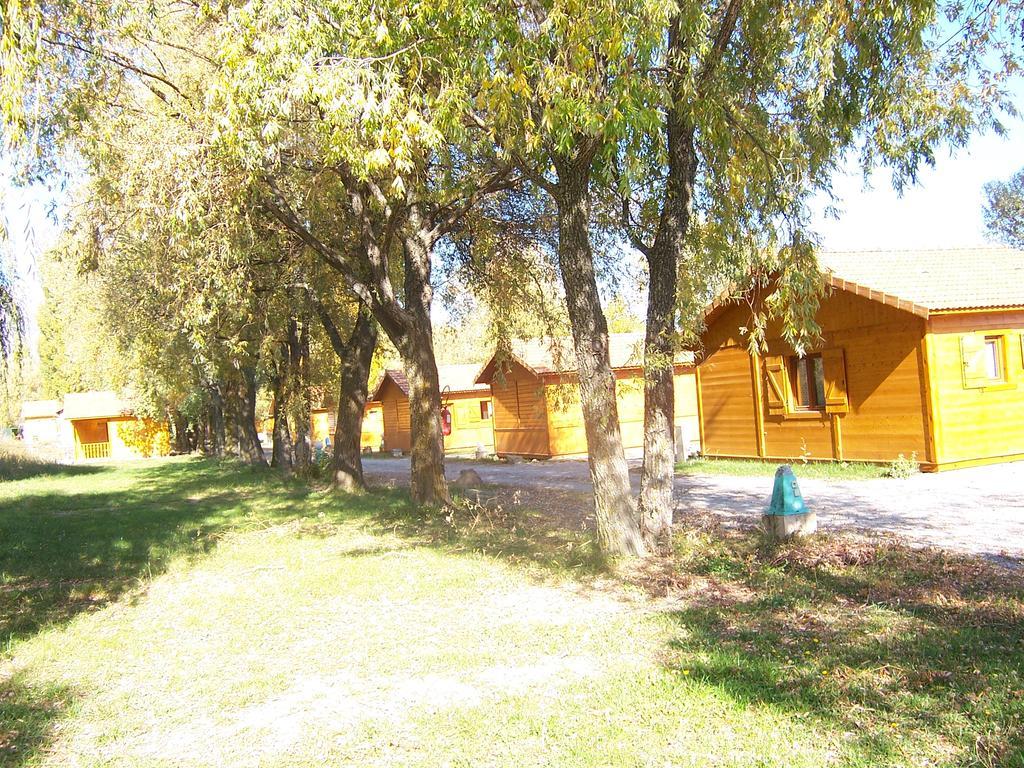 Camping La Motte Flottante La Freissinouse Buitenkant foto
