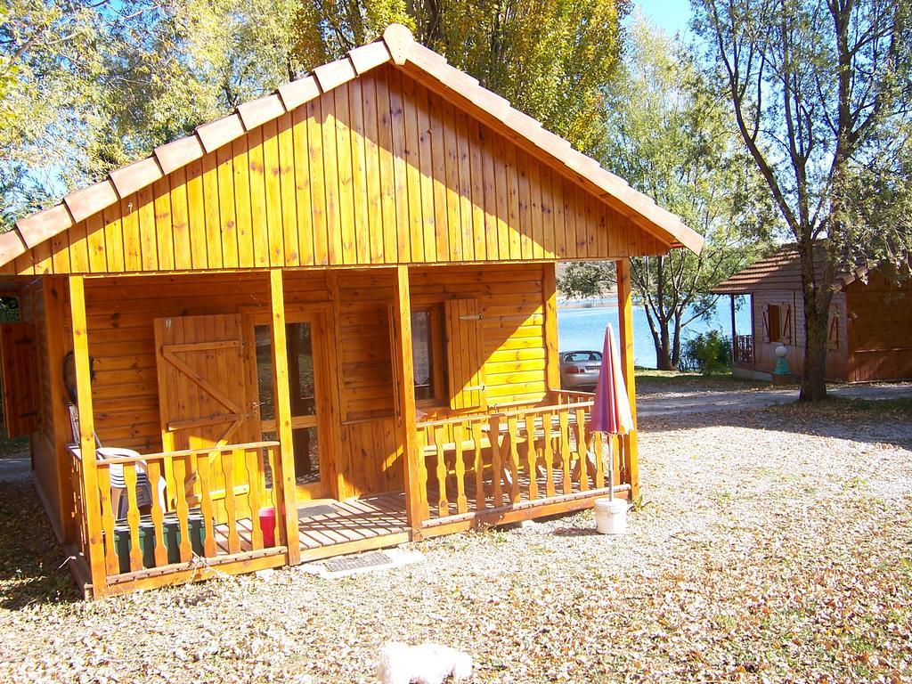 Camping La Motte Flottante La Freissinouse Buitenkant foto