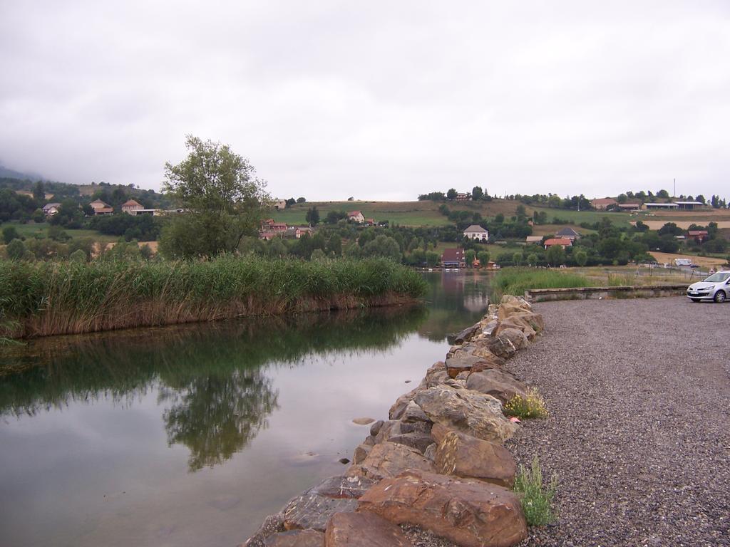 Camping La Motte Flottante La Freissinouse Buitenkant foto