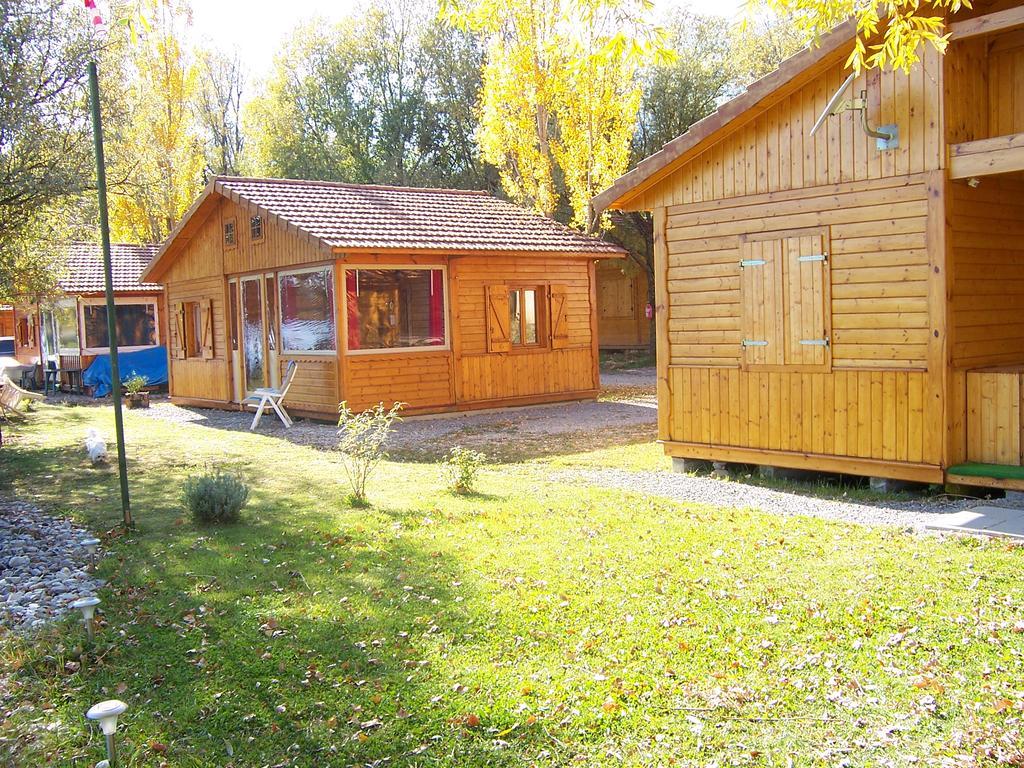 Camping La Motte Flottante La Freissinouse Buitenkant foto