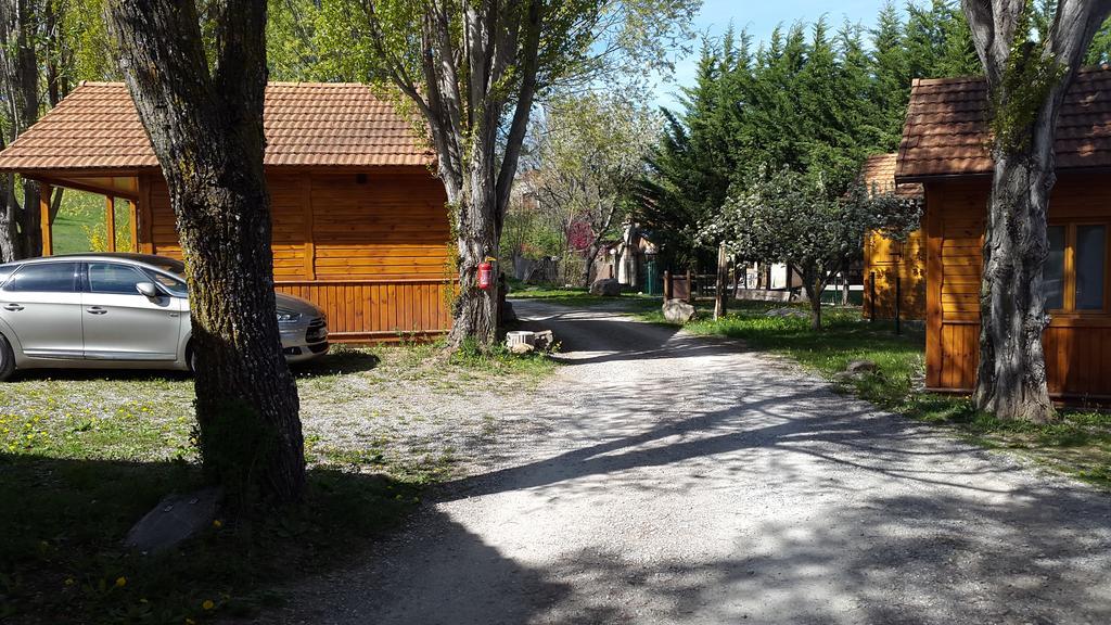 Camping La Motte Flottante La Freissinouse Buitenkant foto