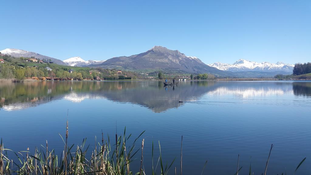 Camping La Motte Flottante La Freissinouse Buitenkant foto