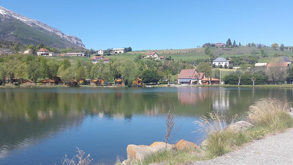 Camping La Motte Flottante La Freissinouse Buitenkant foto